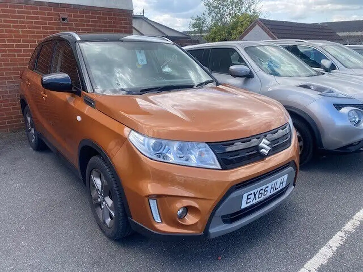 2016-suzuki-vitara-16-sz-t-big-5