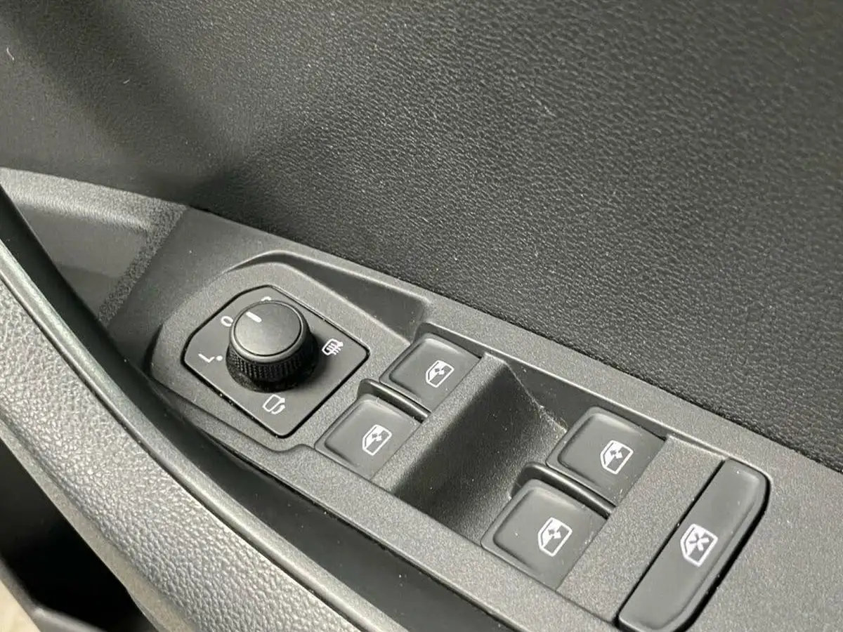 2019-skoda-karoq-20tdi-sportline-150ps-4x4-big-48