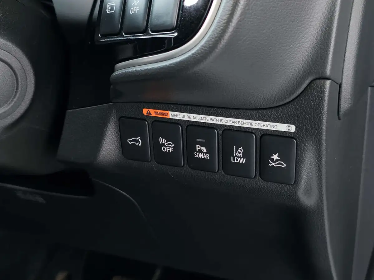 2017-mitsubishi-outlander-20-4hs-phev-5st-big-31