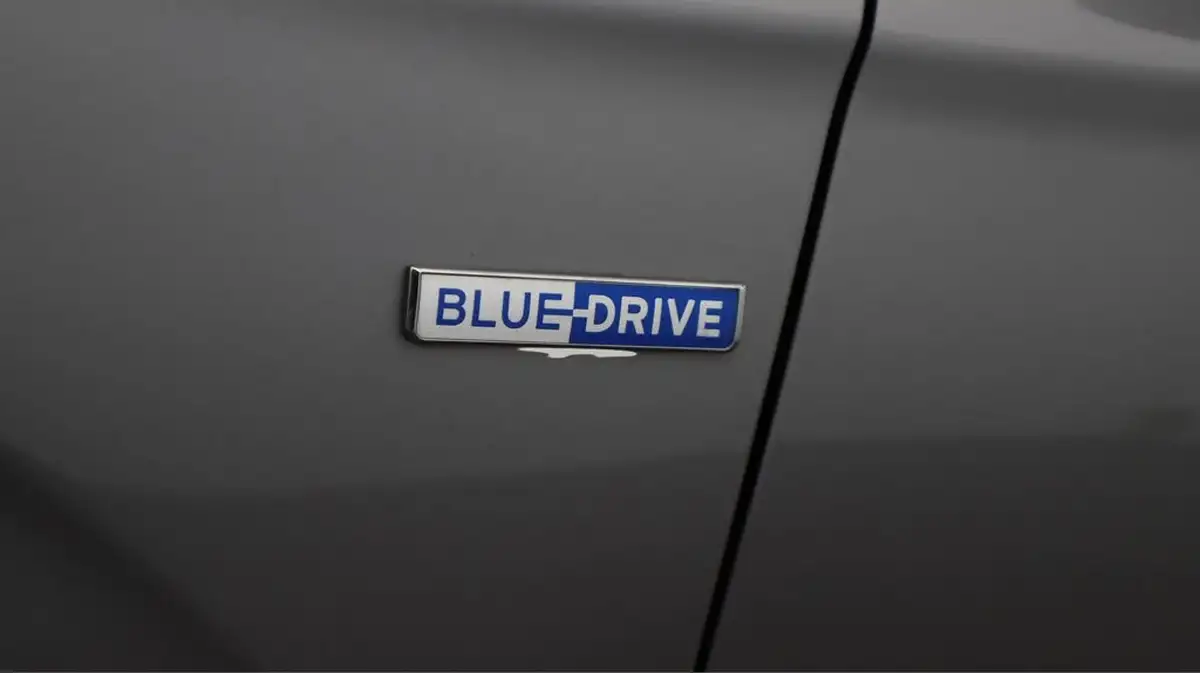 2021-hyundai-ioniq-e-premium-se-electric-100kw-big-20