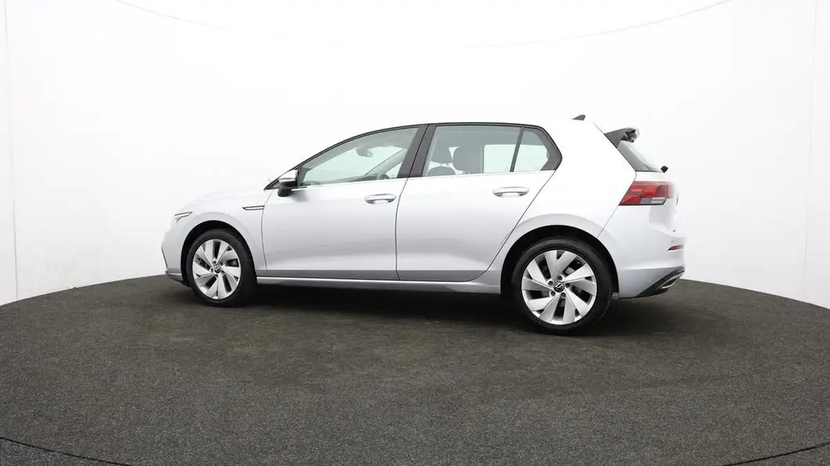 2021-volkswagen-golf-15-tsi-style-130ps-hatchback-big-73