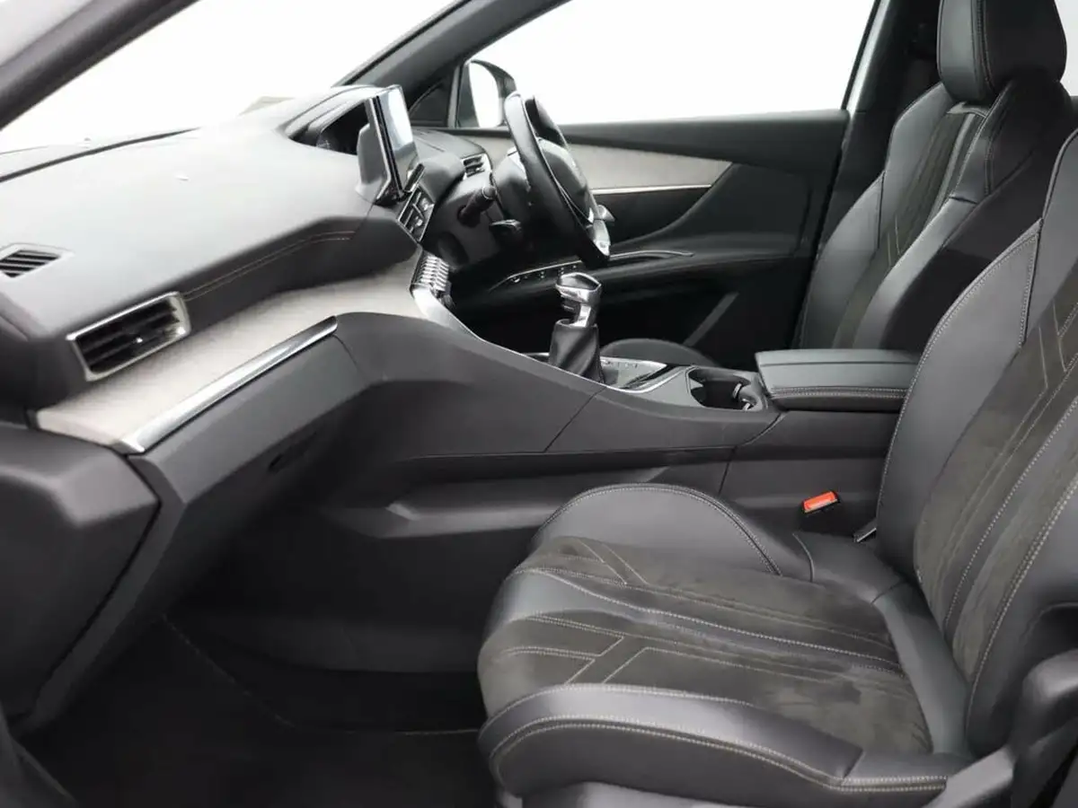 2021-peugeot-3008-suv-15-bluehdi-gt-big-29