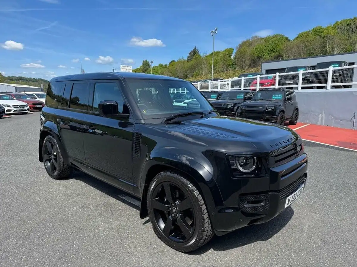 2022-land-rover-110-defender-50-p525-v8-big-0