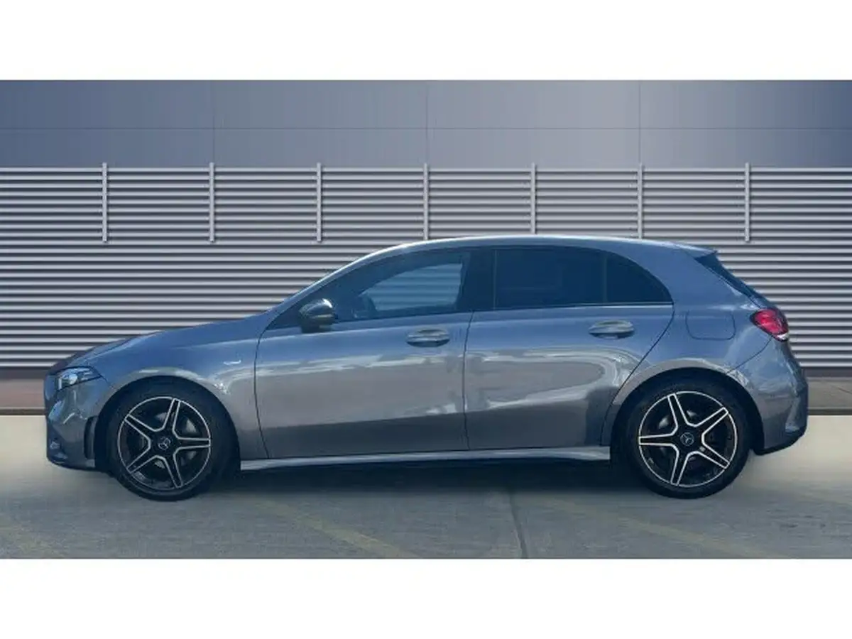 2021-mercedes-benz-a-class-13-a180-amg-line-executive-edition-hatchback-5d-7g-dct-big-4