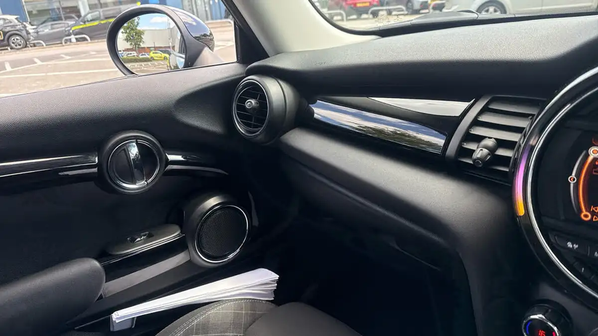 2016-mini-cooper-15-cooper-ss-hatchback-3d-big-26