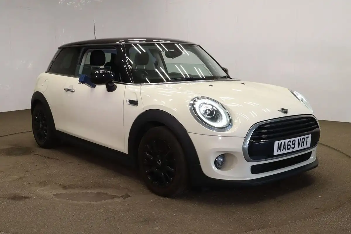 2019-mini-cooper-15-cooper-classic-hatchback-3d-big-0