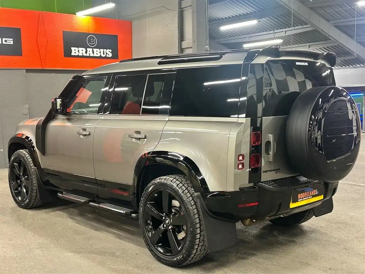 2021-land-rover-110-defender-30-d300-hard-top-hse-110-big-10