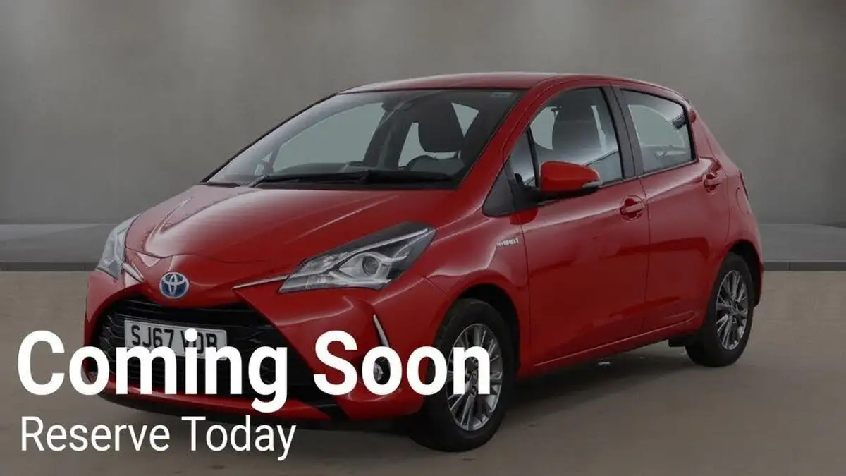 2017-toyota-yaris-15-vvt-i-icon-tech-98bhp-hybrid-1497cc-e-cvt-big-3