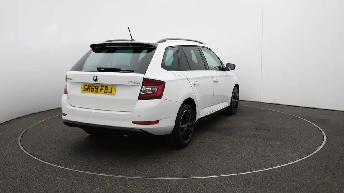 2019-skoda-fabia-10-tsi-monte-carlo-95ps-estate-big-48