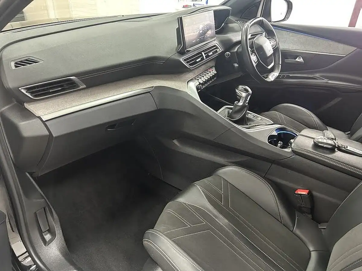 2021-peugeot-3008-suv-15-bluehdi-gt-big-8