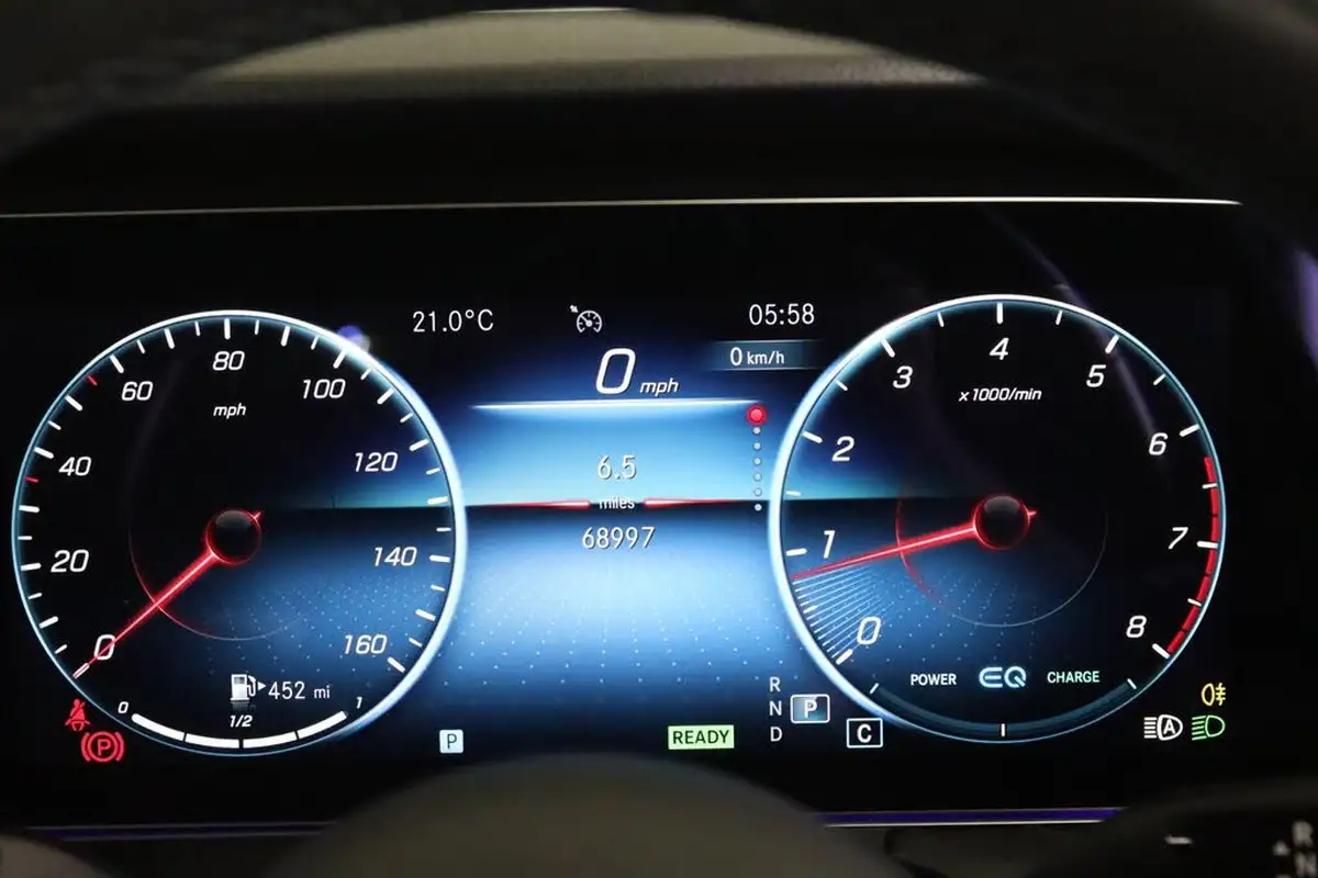 2022-mercedes-benz-e-class-20-e200-amg-line-211ps-saloon-4d-big-23