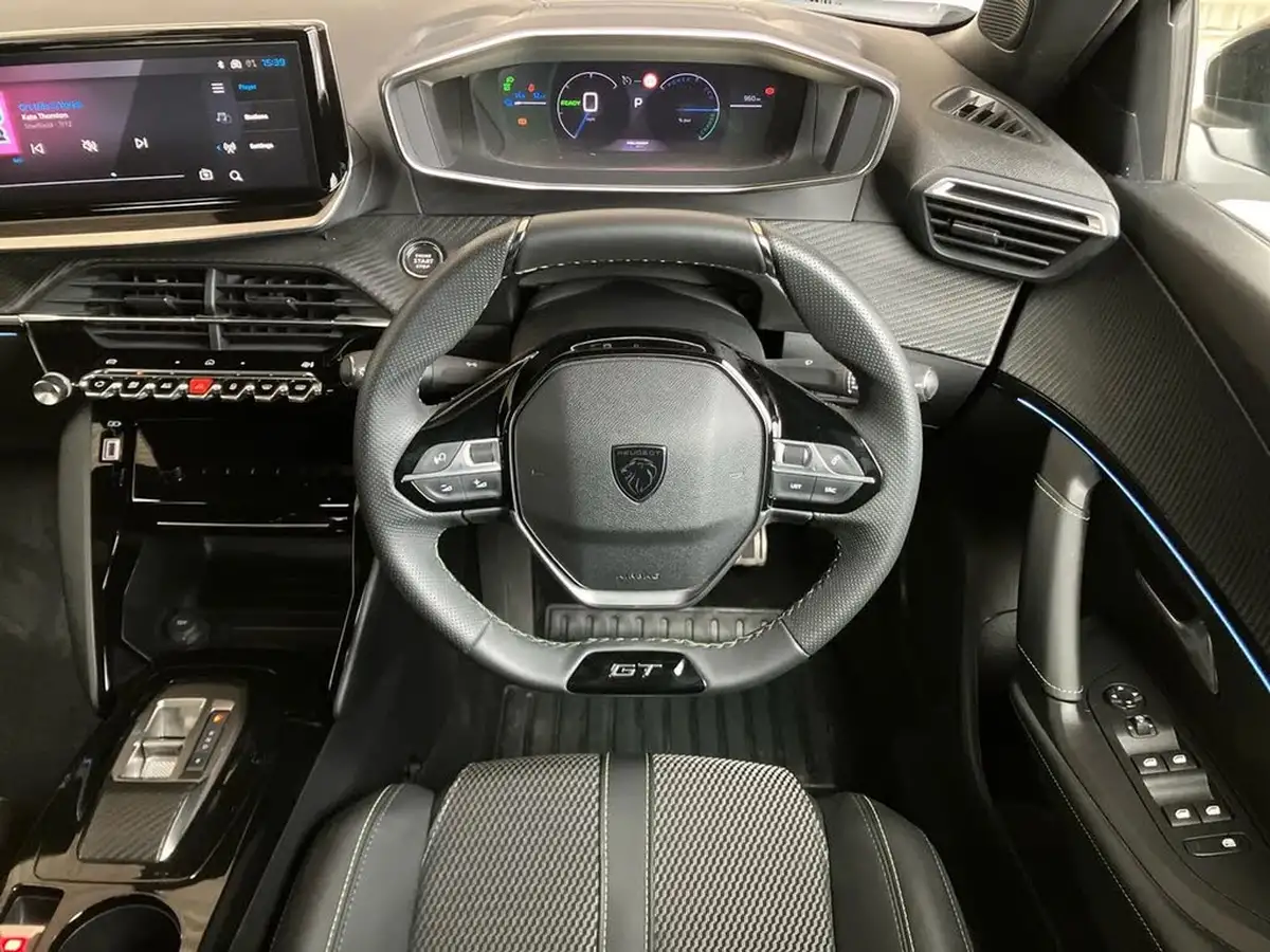 2024-peugeot-2008-suv-e-gt-136ps-50kwh-big-15