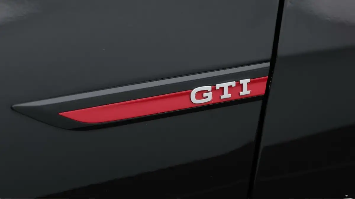 2022-volkswagen-golf-20-tsi-gti-dsg-big-20