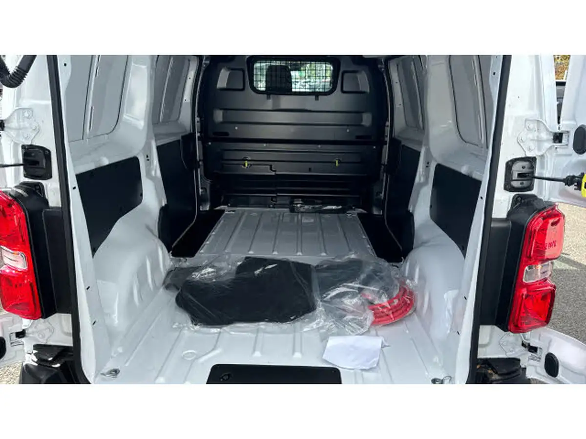 2024-toyota-proace-city-e-icon-l2-big-13