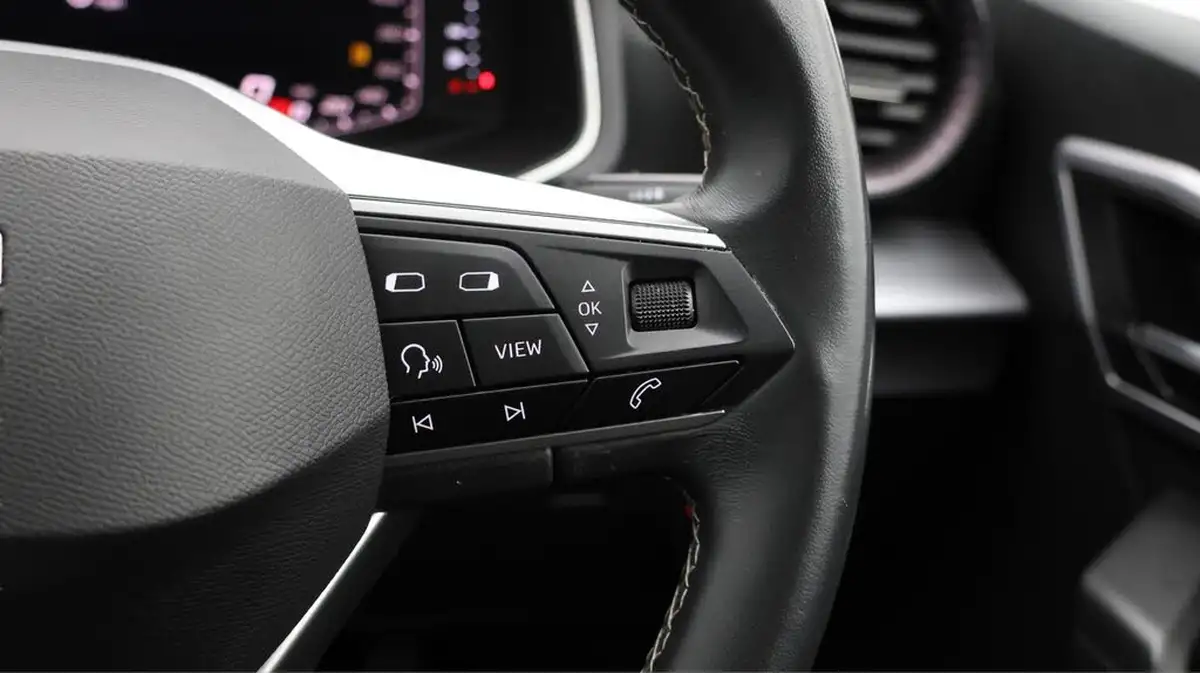 2022-seat-ibiza-10-tsi-xcellence-lux-110ps-big-24