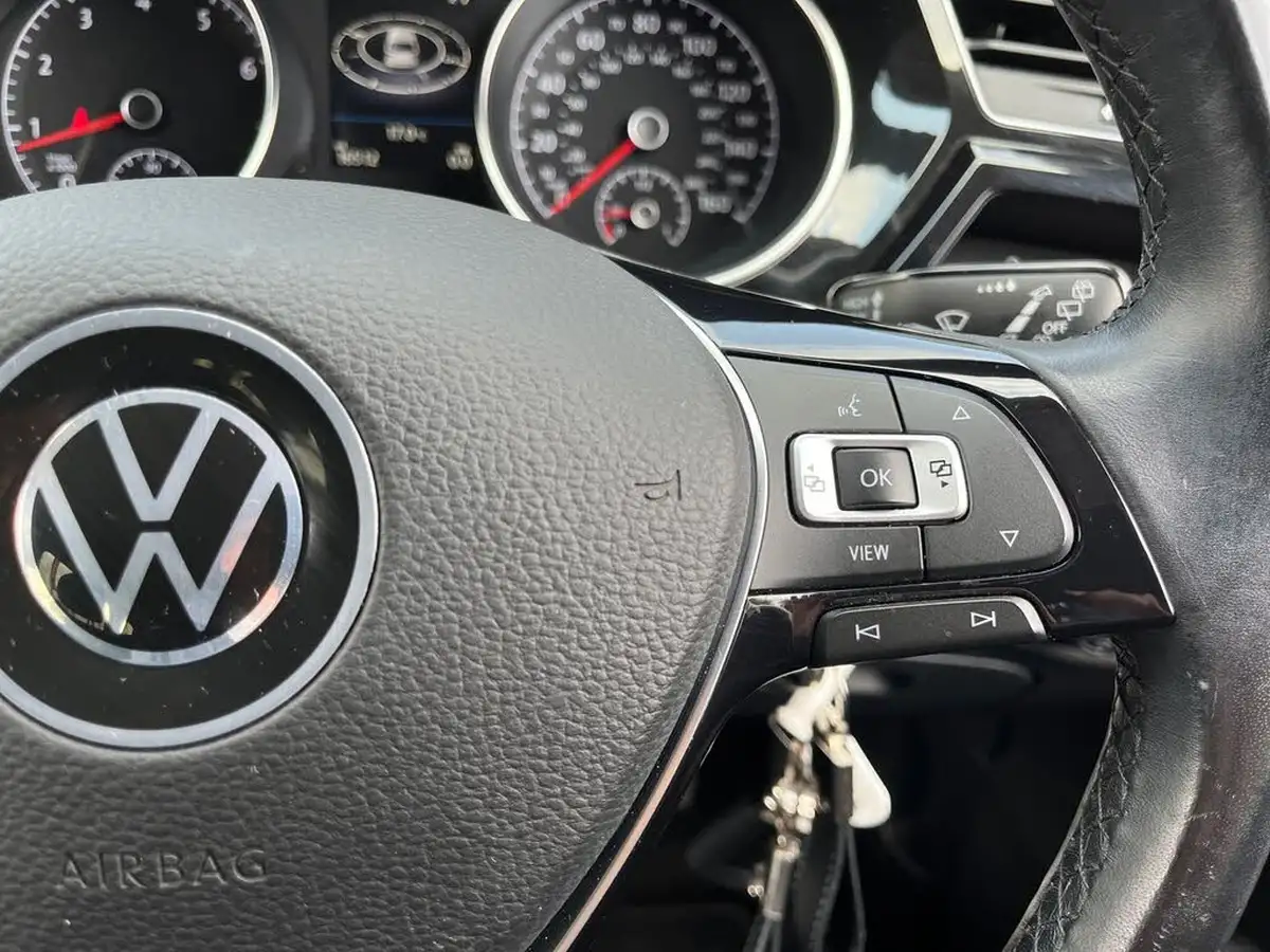 2021-volkswagen-touran-15-tsi-sel-big-27
