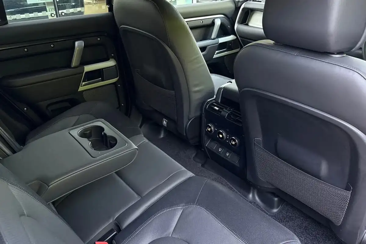 2024-land-rover-110-defender-30-d300-x-dynamic-hse-big-41