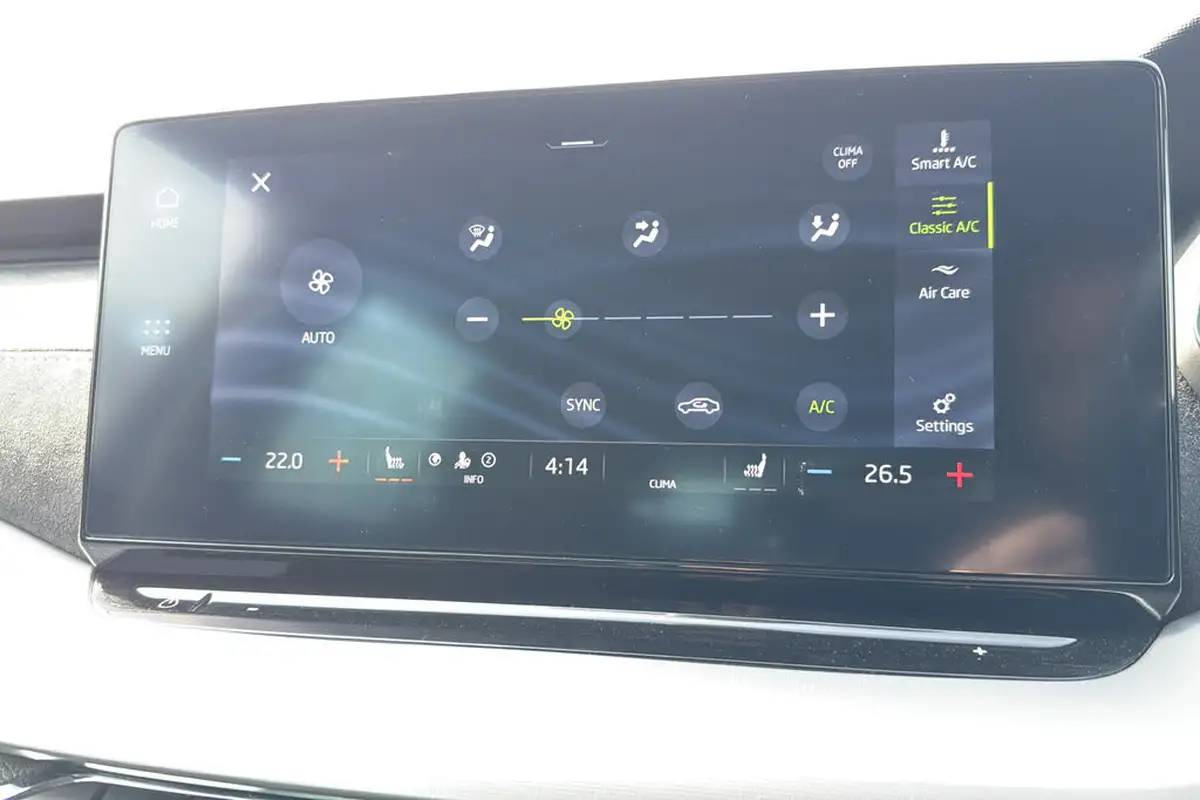 2020-skoda-octavia-15-tsi-se-l-first-edition-estate-big-15