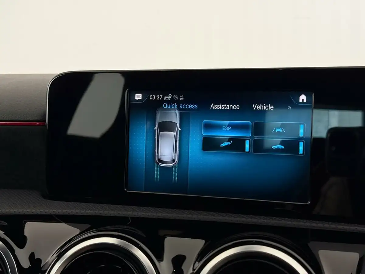 2020-mercedes-benz-a-class-13-a250e-amg-line-hatchback-5d-big-33
