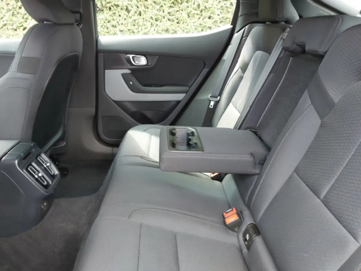 2022-polestar-polestar-2-e-ps2-165kw-standard-single-big-5