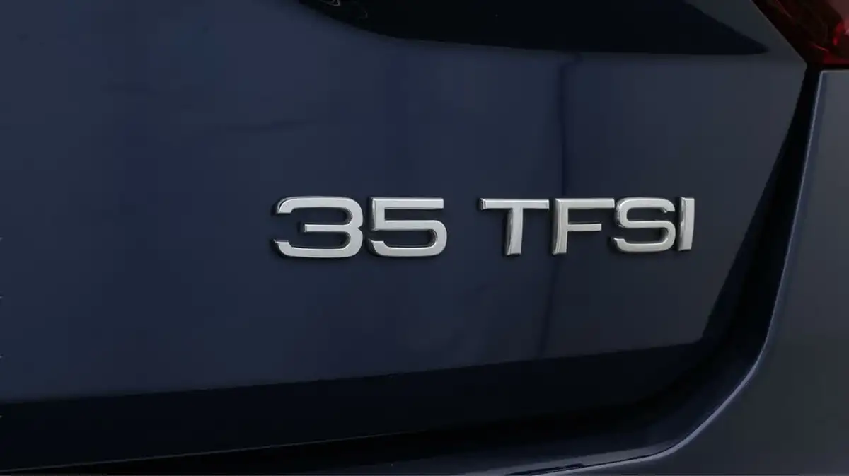 2023-audi-q2-15-35-tfsi-s-line-tronic-big-23