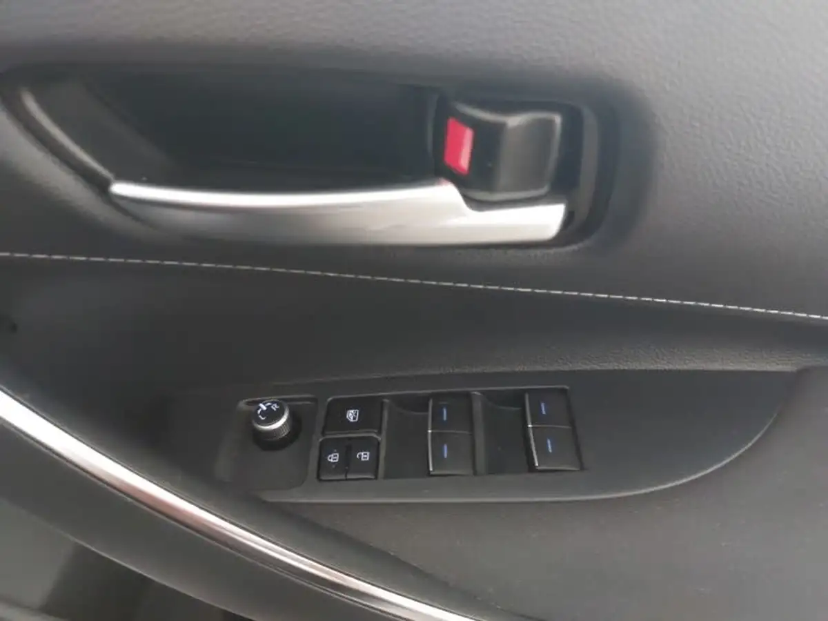 2022-toyota-corolla-20-vvt-i-icon-193bhp-hatchback-big-18
