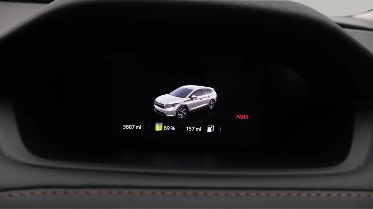 2022-skoda-enyaq-e-60-big-10