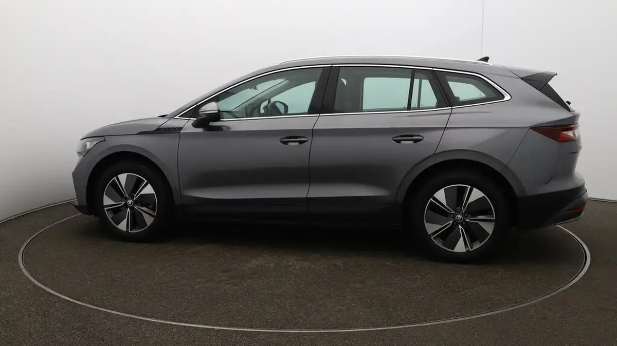 2022-skoda-enyaq-e-60-big-58