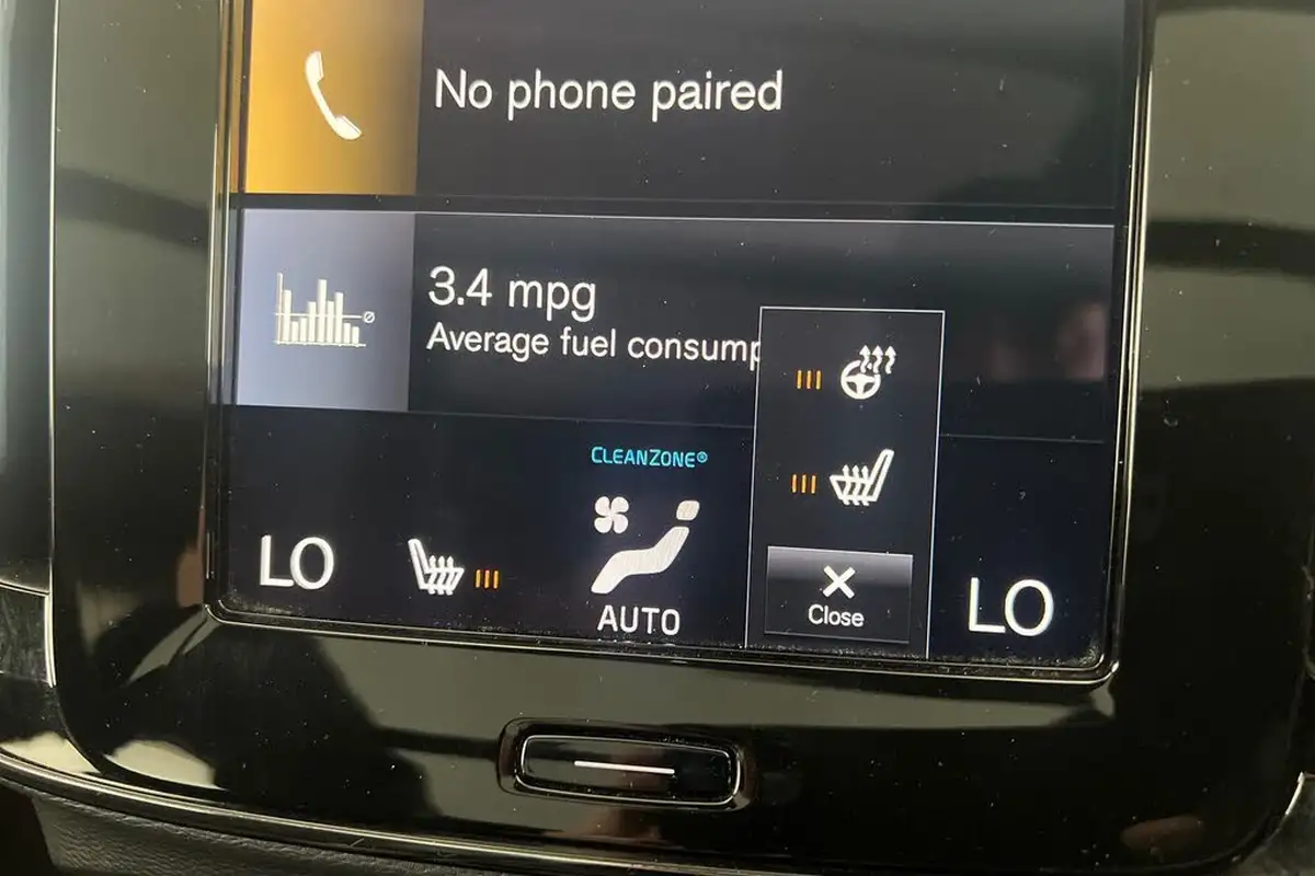 2022-volvo-xc40-15-t3-r-design-auto-big-31