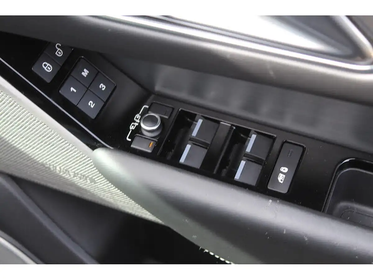 2018-land-rover-range-rover-velar-30-d300-r-dynamic-hse-ss-big-22
