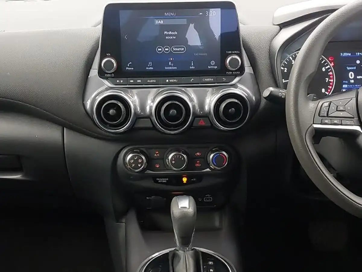 2020-nissan-juke-10-dig-t-acenta-117ps-dct-big-9