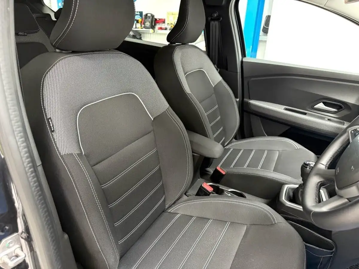 2023-dacia-jogger-10-tce-expression-big-16