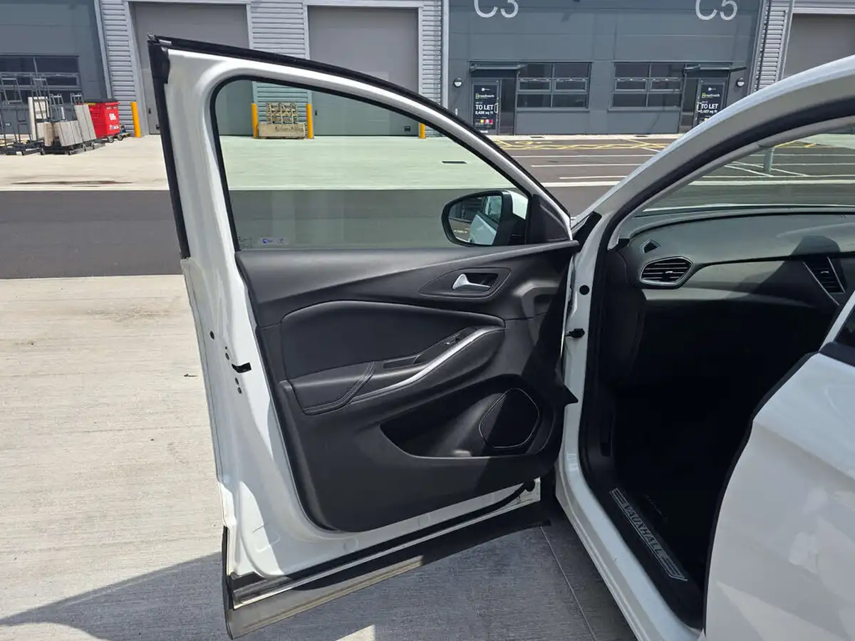 2018-vauxhall-grandland-x-12-sport-nav-130ps-big-22