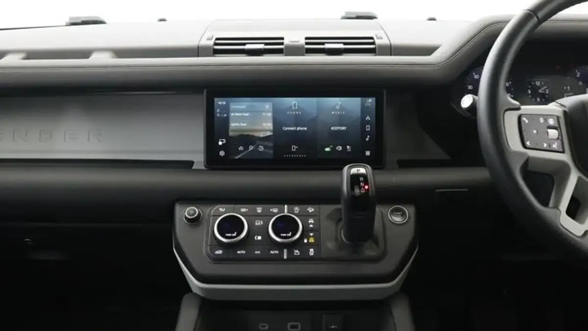2023-land-rover-110-defender-30-d300-x-dynamic-se-big-13