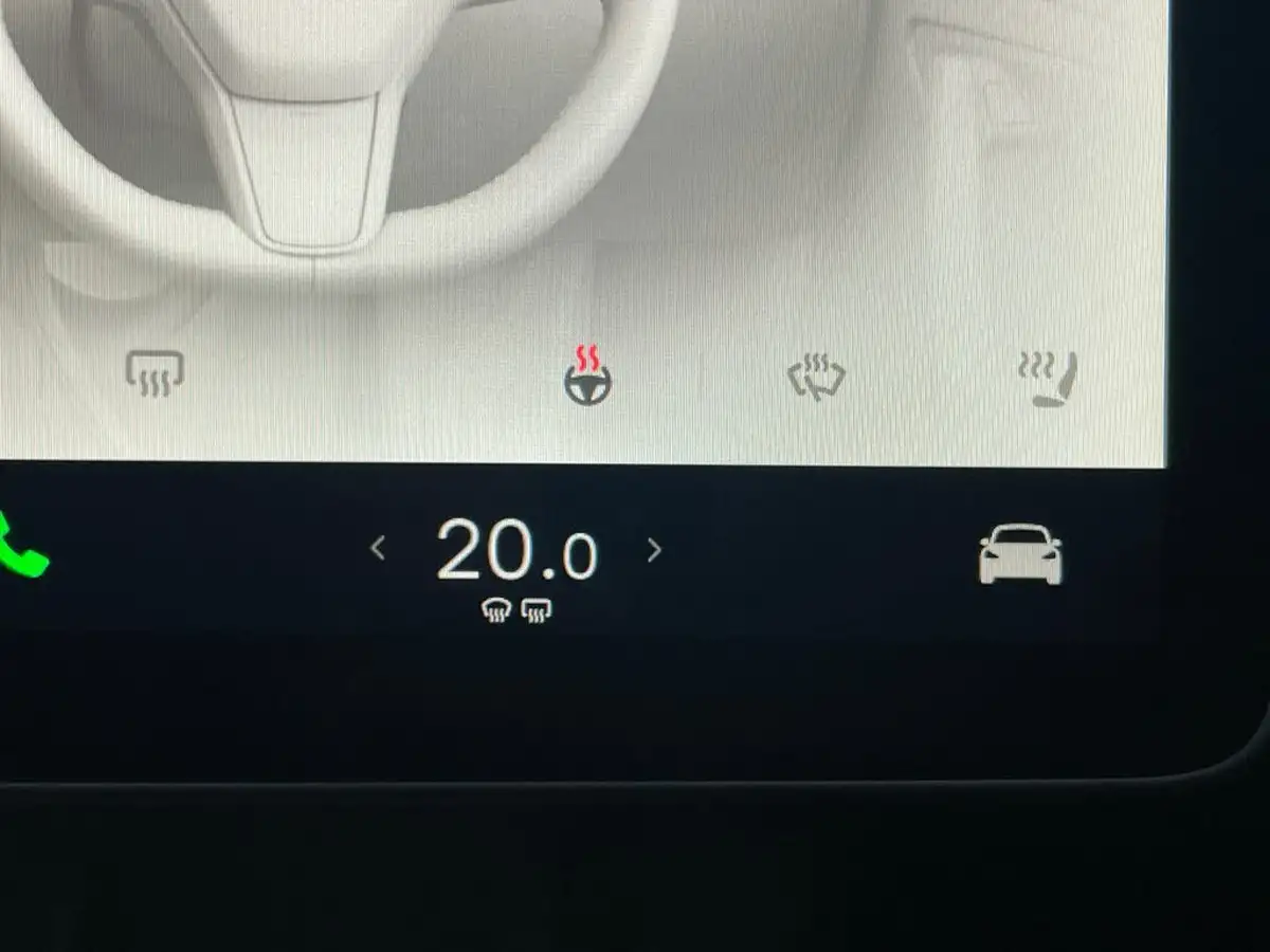 2023-tesla-model-y-e-rwd-big-32