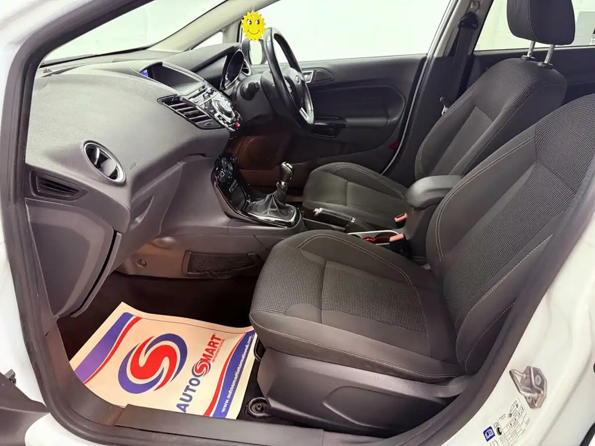 2015-ford-fiesta-10t-titanium-100ps-ecoboost-ss-5d-big-29