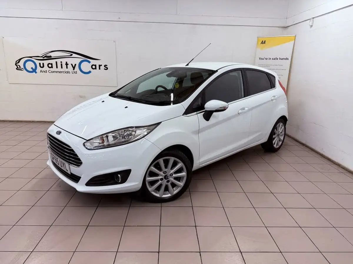 2015-ford-fiesta-10t-titanium-100ps-ecoboost-ss-5d-big-5