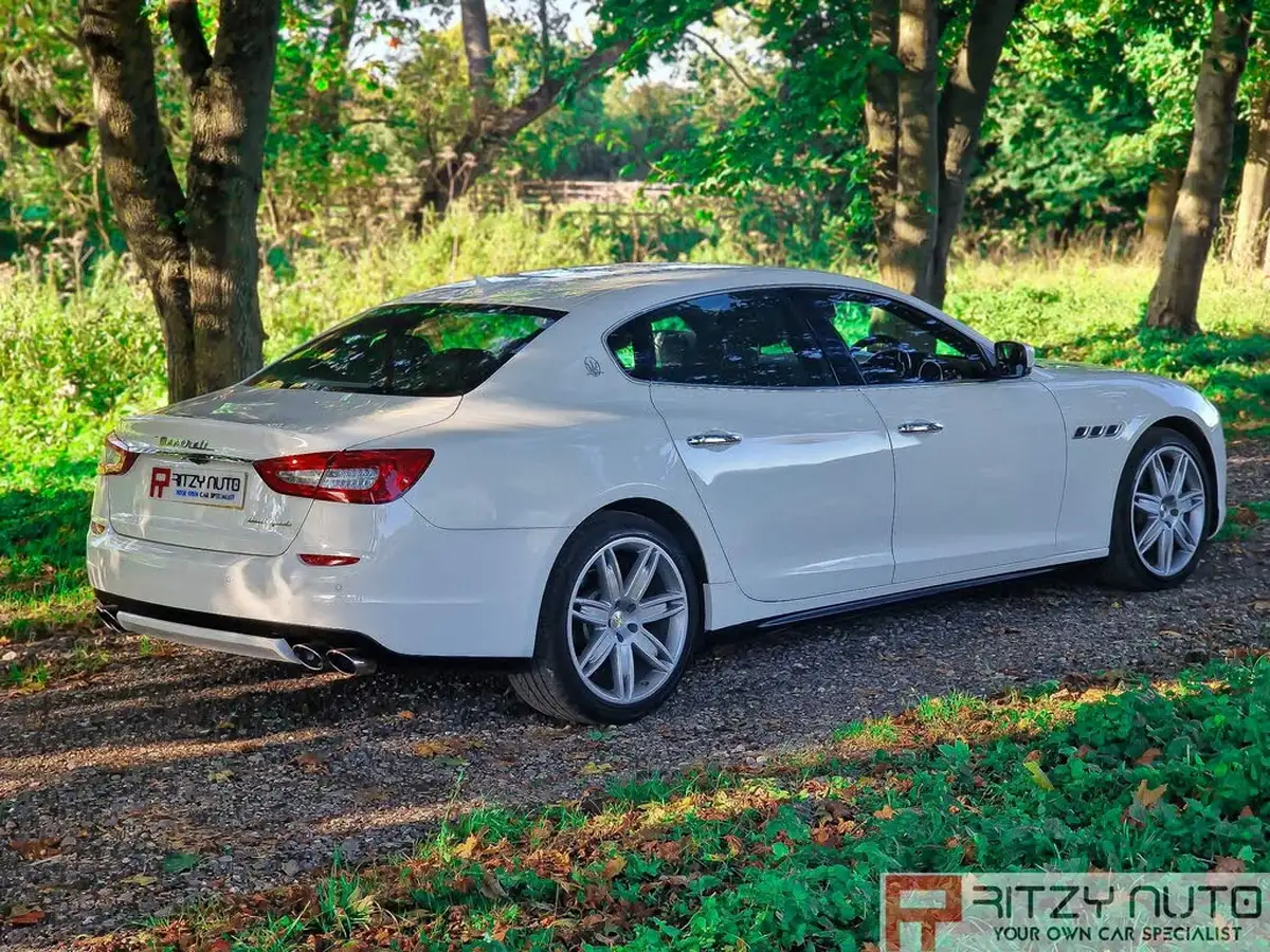 2016-maserati-quattroporte-30td-big-27