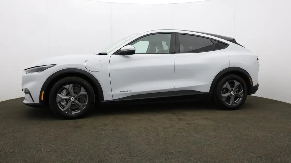 2021-ford-mustang-mach-e-e-standard-range-68kwh-big-33