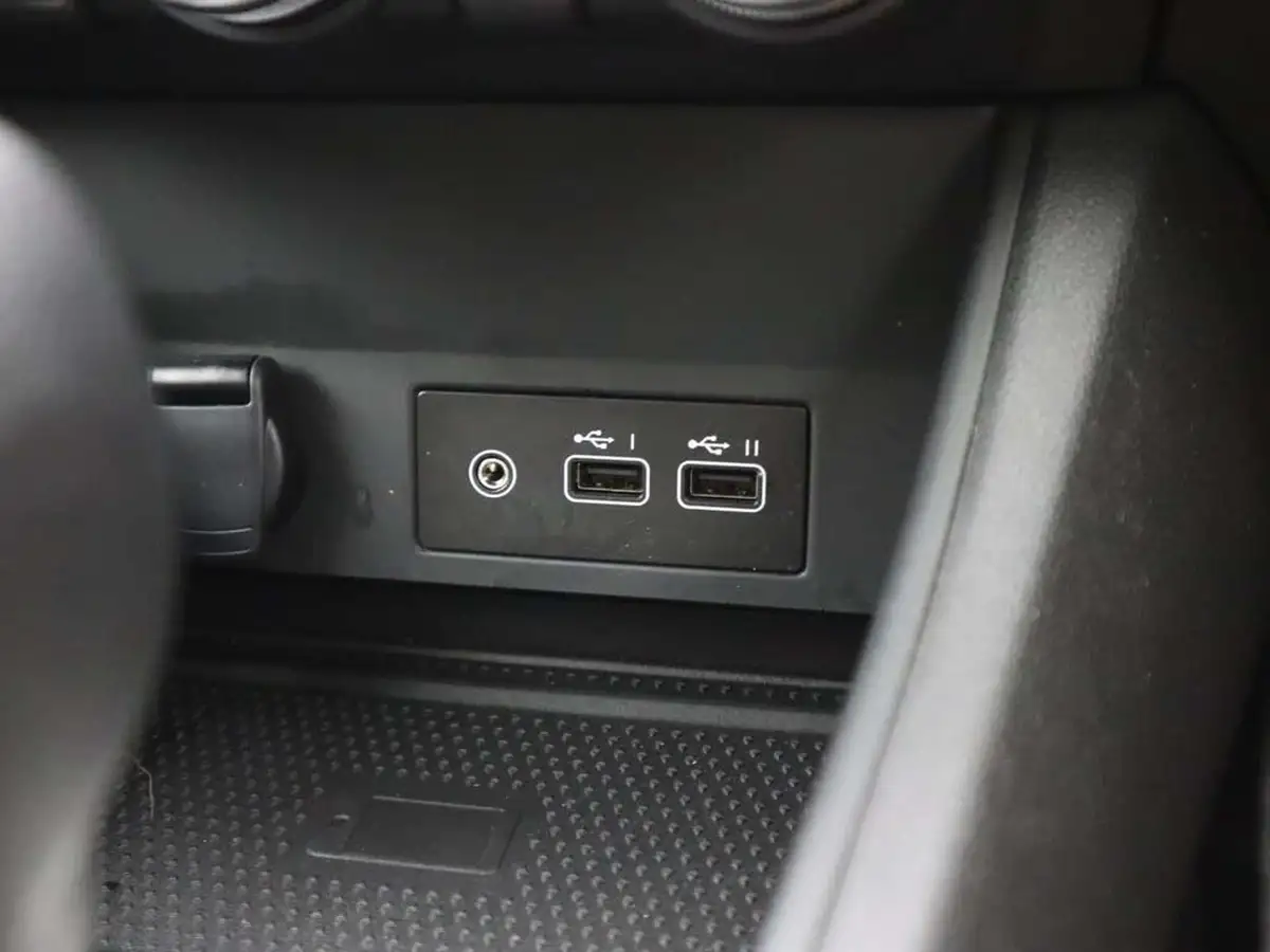 2023-renault-captur-16-techno-145ps-full-big-28