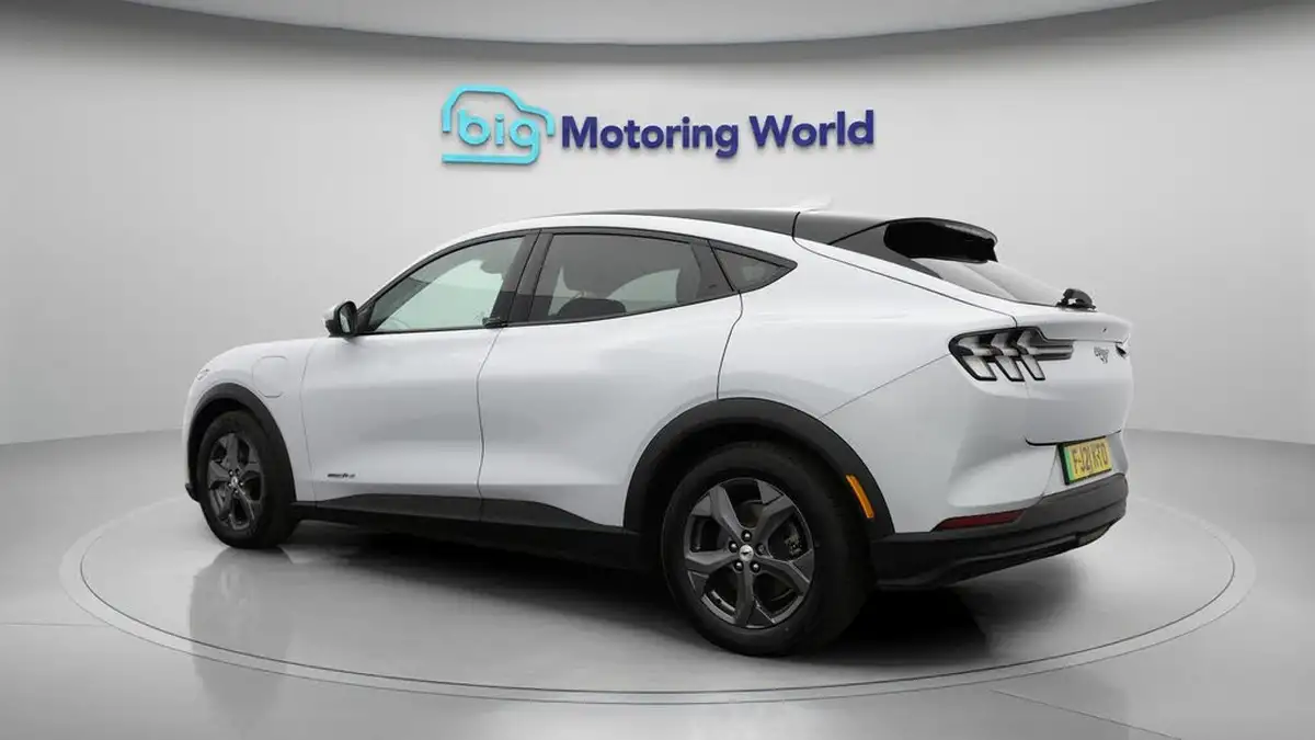 2021-ford-mustang-mach-e-e-standard-range-68kwh-big-5