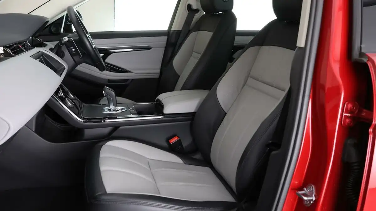 2021-land-rover-range-rover-evoque-15-p300e-r-dynamic-s-big-14