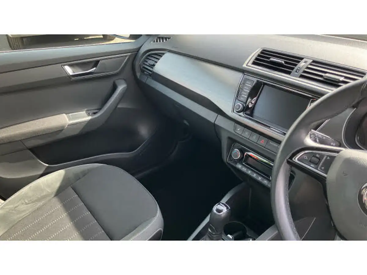 2019-skoda-fabia-10-tsi-se-l-109ps-hatchback-dsg-big-13