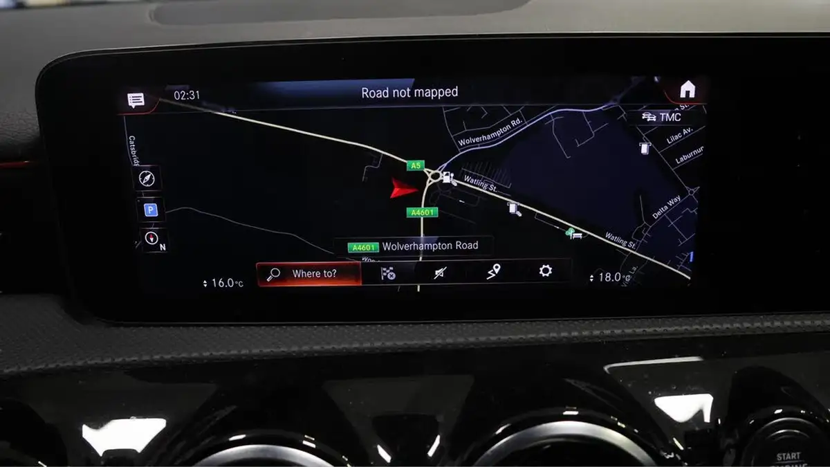 2021-mercedes-benz-a-class-13-a250e-amg-line-executive-saloon-4d-big-11