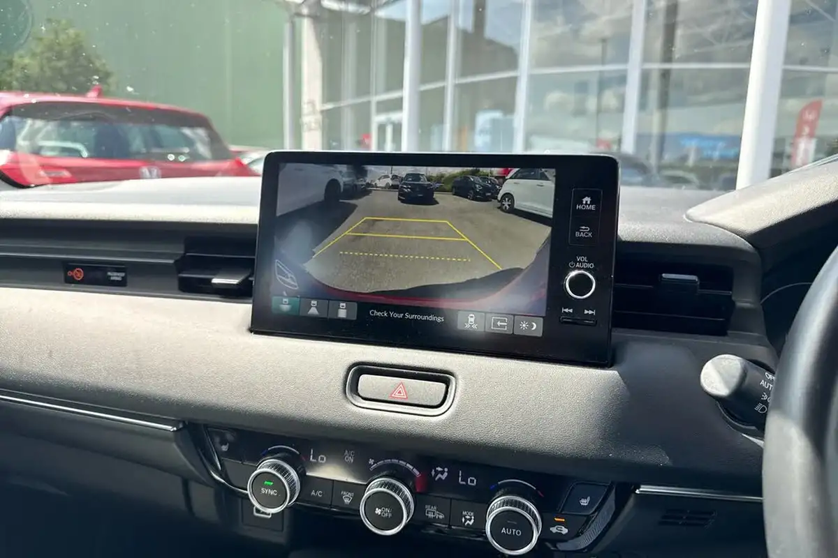 2022-honda-hr-v-15-i-mmd-advance-big-18
