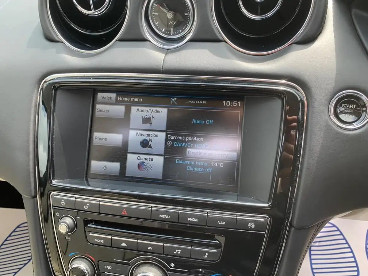 2015-jaguar-xj-series-30td-xj-portfolio-swb-auto-big-21