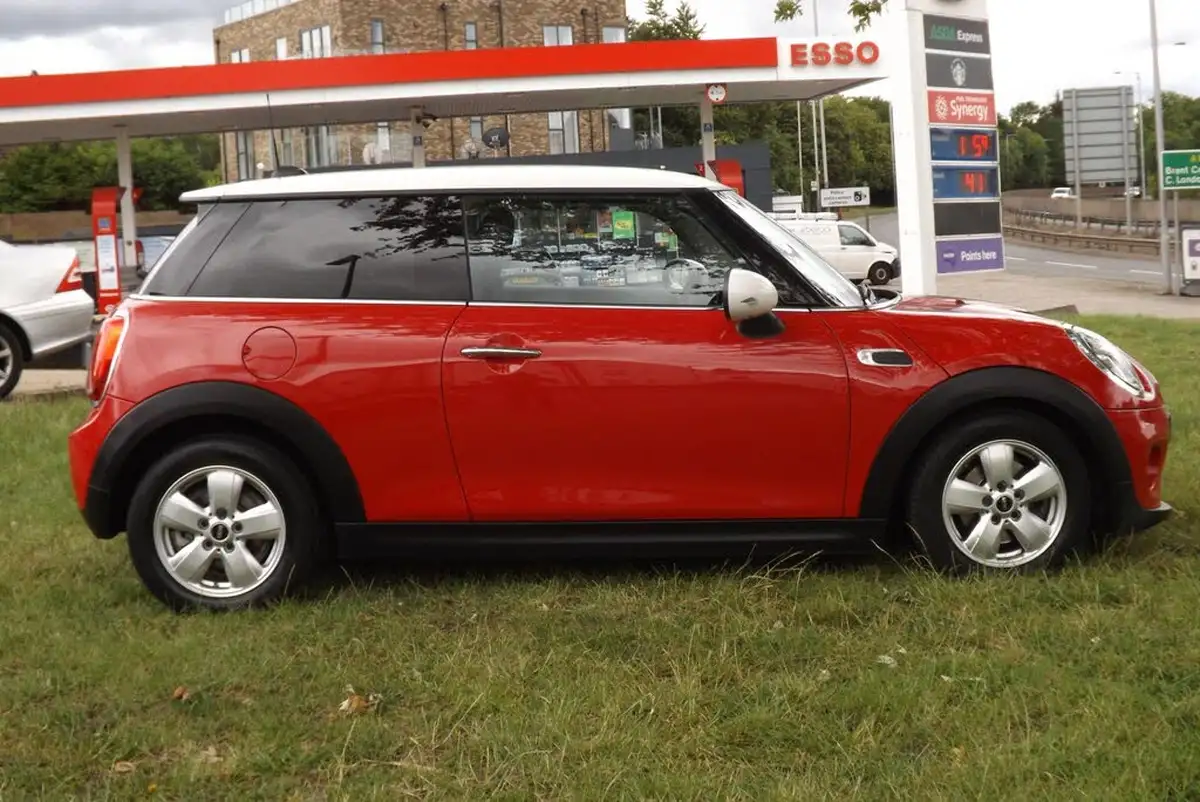 2019-mini-cooper-15-cooper-classic-hatchback-3d-auto-big-7