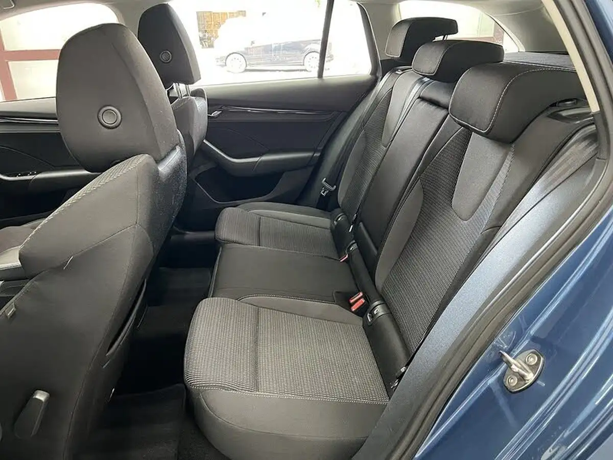 2021-skoda-octavia-14-tsi-se-technology-estate-big-19