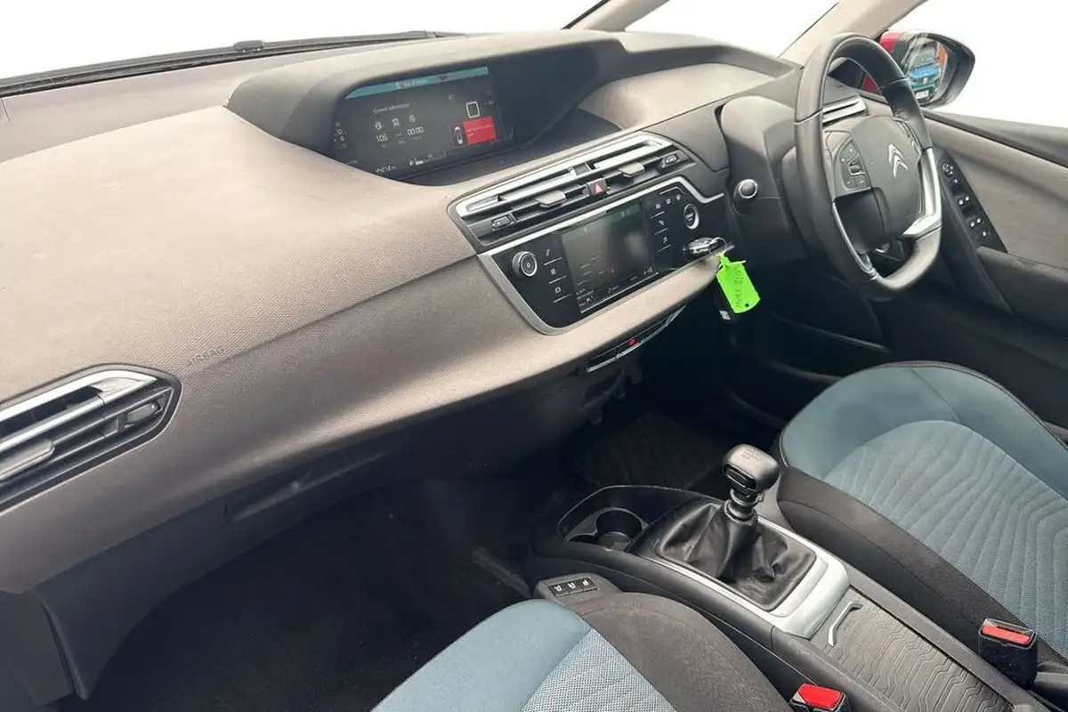 2019-citroen-grand-c4-spacetourer-12-puretech-feel-big-14