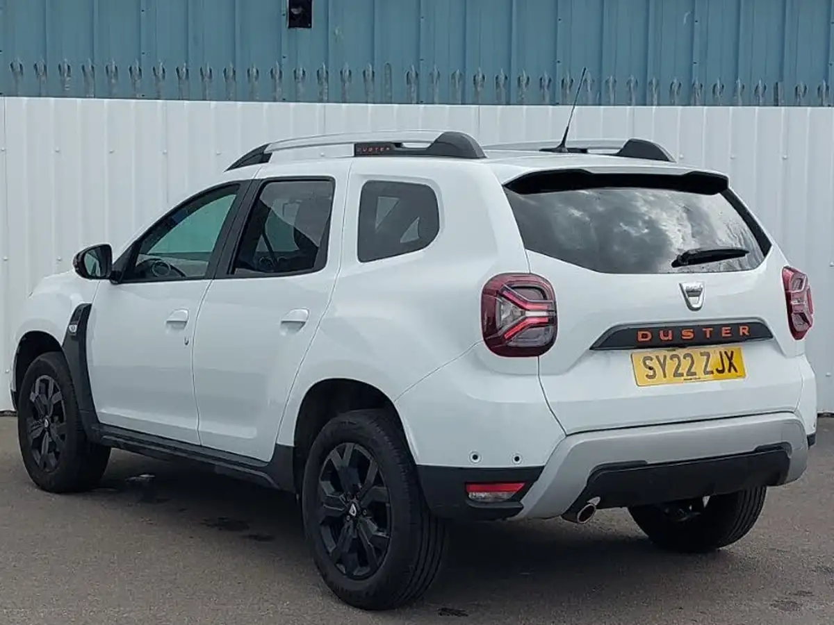 2022-dacia-duster-13-tce-extreme-se-150bhp-edc-big-1
